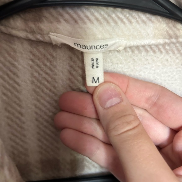 Shacket - Picture 3 of 4